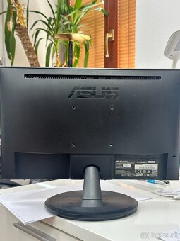 ASUS VT168 – 15,6" dotykový monitor s HD rozlíšením - 2
