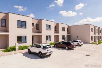 Na predaj výnimočný 3-izbový byt v rodinnom dome vo Veľkom O - 2