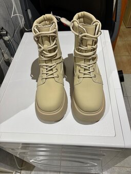 Damske zateplené čižmy Sinsay - 2