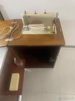 Šijací stroj Minerva - 2