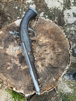 Dekoračná kresadlová pištoľ. - 2