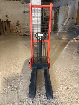 Paletový vozík / Stohovací Vozík / ručný vysokozdvižný - 2