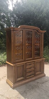 Rustikálny masívny priborník - 2