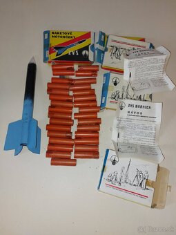 Raketove motorceky - 2