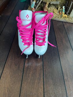 Predám dievčenské krasokorčule - 2