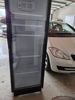 Gastro vitrínová chladnička – TOP stav - 2