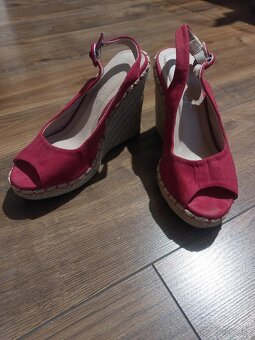 Dámske sandále na platforme - 2