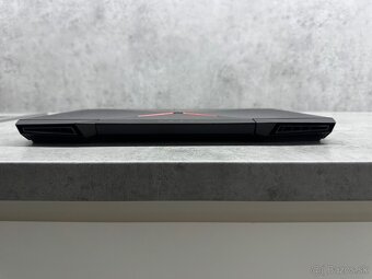 HP OMEN 15 - 2