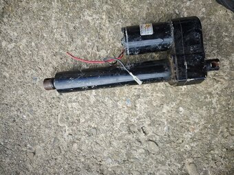 Drift zdvihák elektrický na 12v - 2