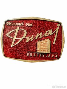Starý odznak-Odznaky - Obchodný dom Dunaj Bratislava -badge - 2