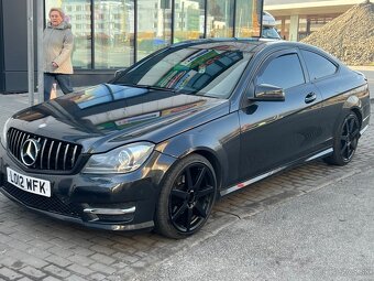 Mercedes benz - 2