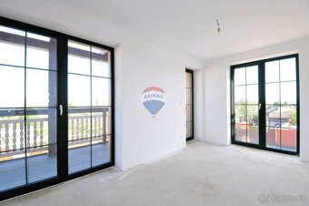 PREDAJ, 2-izbový byt, balkón, 60 m2 + Parking, Stará Lesná,  - 2