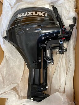 NOVÝ závěsný lodní motor SUZUKI DF 15AL - 2