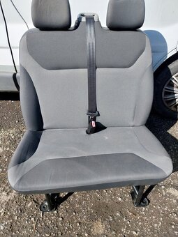 Opel Vivaro Renault Trafic Nissan primastar sedačku - 2