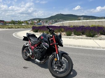 Honda Hornet 750 2023 - 2