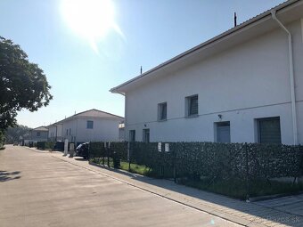 Predaj 2 domov na ulici Zadná, Stupava - 2