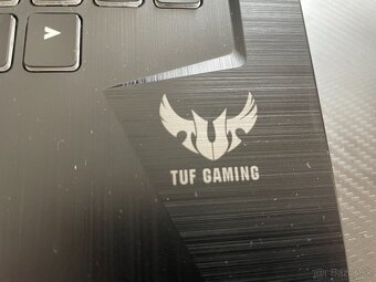 ASUS TUF GAMING 17" - 2