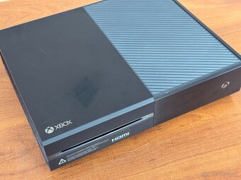 Xbox One model 1540 - 2