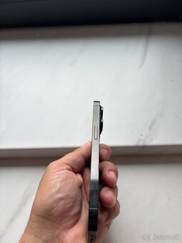 iPhone 14 PRO pokazeny displej - 2