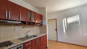 Na prenájom 1 izbový byt na ul. Venevská vo Veľkom Krtíši. - 2