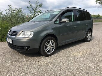 Volkswagen Touran 1.6 FSI 85Kw - 2