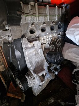 Predám motor CGG 1,4 16v 55kW benzín-190€. - 2