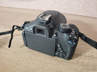 Fotoaparát Canon EOS 700D - 2