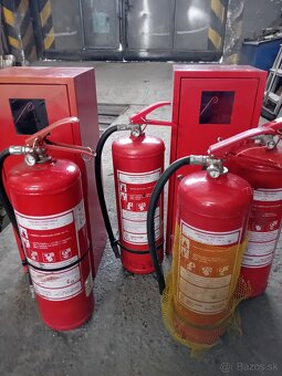 Hasiaci prístroj 6kg + skrinka - 2