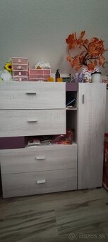 Šatníková skriňa a komoda - 2