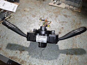 C3 - páčky pod volant. - 2