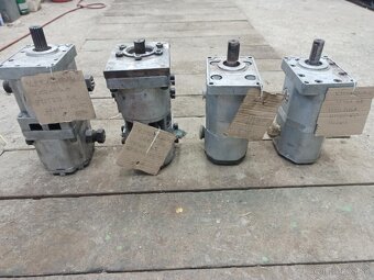 Hydraulické čerpadlo zubové vymontované tatra148 ruka hara60 - 2