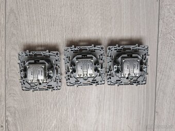 Legrand Niloe TV+RD-SAT zásuvky - 2