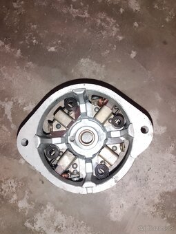 víko komutátorové startéru Škoda 120 - 2