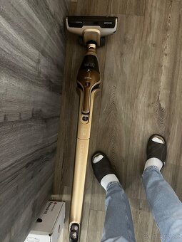 Pokazený tyčový vysávač 2v1 Sencor - 2