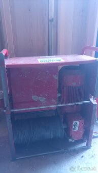 Stavebný výťah Larz 200 geda - 2