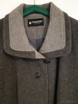 Dámsky kabát tmavošedý č.50 - 2