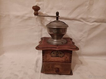 Starožitný mlýnček na kávu 4ks - 2