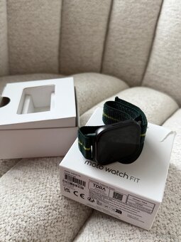 MOTOROLA MOTO WATCH FIT - 2