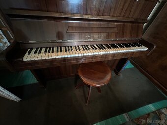 Pianino August Förster (r. 1941) - 2
