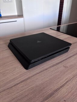 PS4 + FIFA 24 ZADARMO - 2