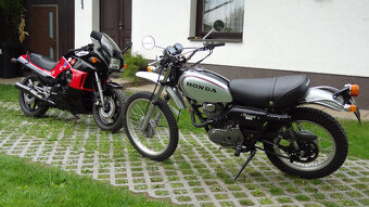 Kawasaki GPZ 900 Top Gun - 2