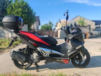 Aprilia SR max 300 - 2