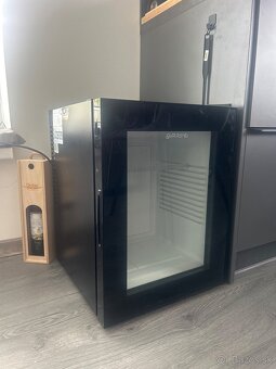 Vitrínová chladnička Guzanti GZ-44G - 2
