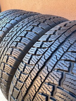 Continental 225/70 R15C 10mm 4x=200e - 2
