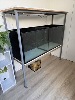 Predám 400l akvárium s kovovým stojanom - 2