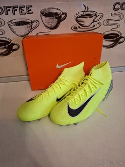 Nike Dynamic Fit - 2