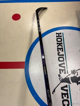 VERBEEK UPLNE NOVA PROFI HOKEJKA CCM RIBCOR TRIGGER 7PRO - 2