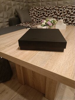 Xbox one x - 2