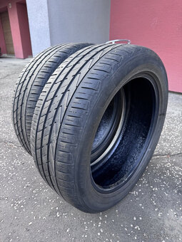 Predám 2 kvalitné pneu HANKOOK Ventus S1 EVO2 SUV 235/50 R19 - 2