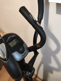 Eliptický trenažér HouseFit - 2